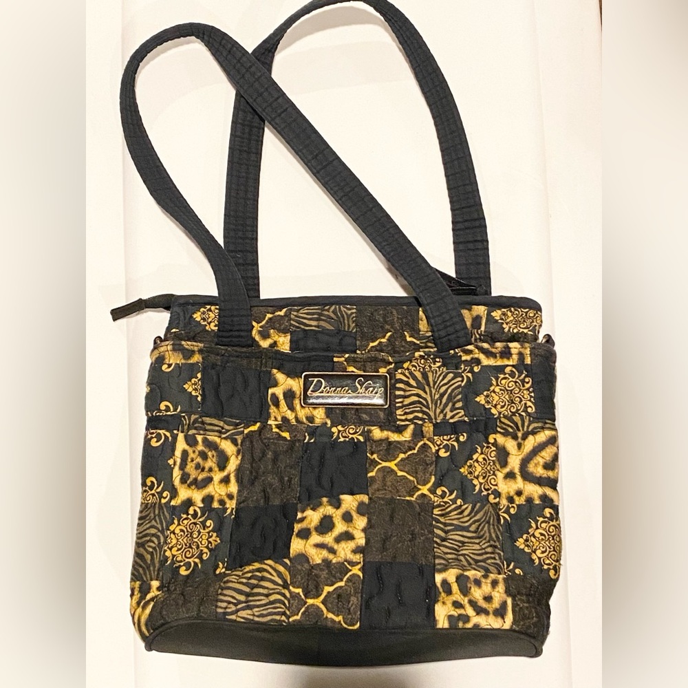 ⭐️ Donna Sharp Purse
